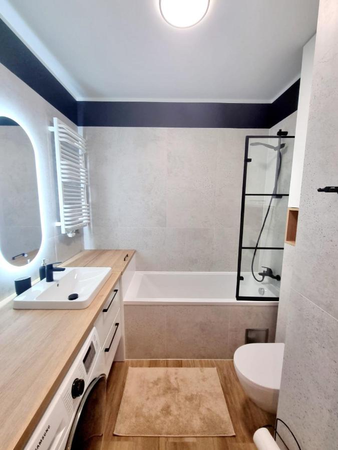 Doki Living Apartament 55 Гданьск Экстерьер фото